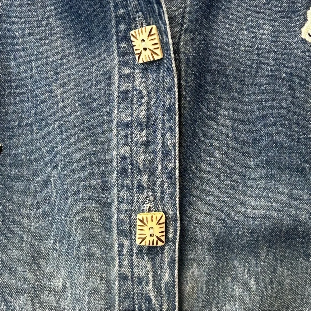 Denim Zoo Animal Artsy Boho Embroidered Women’s Shirt Size M - Picture 7 of 8